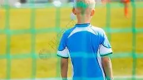 [图]帕尔默戴帽反败为胜，切尔西主场4-3逆转曼联